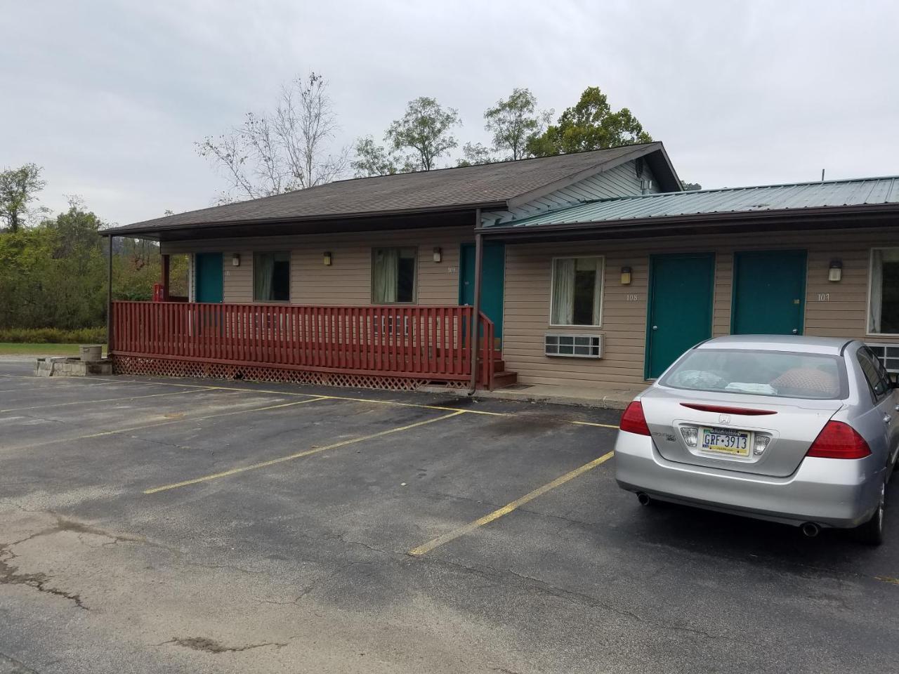 Perry-O Inn & Suites Star Junction Exterior photo
